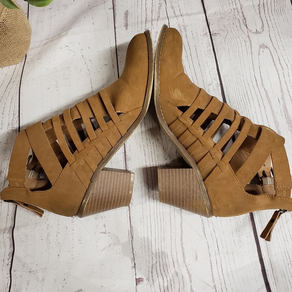 Guess Booties - Picture 6 of 7